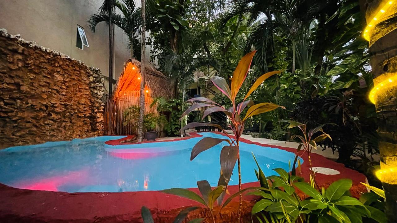 By Playa Del Karma Hotel