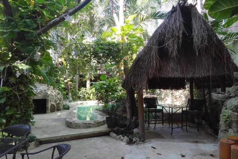 By Playa Del Karma Hotel